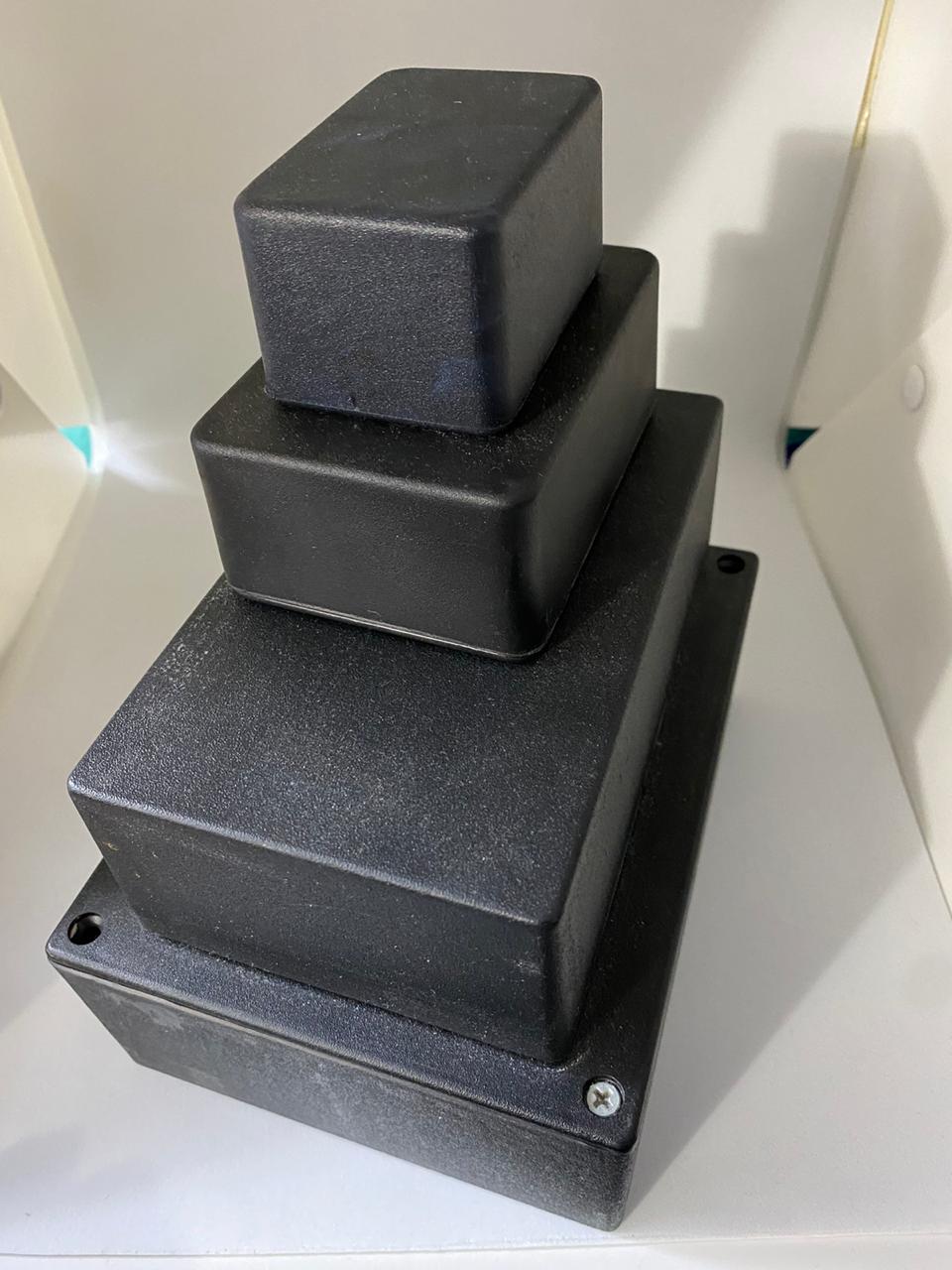 Caja Gabinete Negro 15x9x5 cm